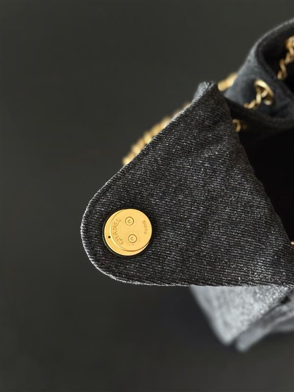 2026131204557588 900